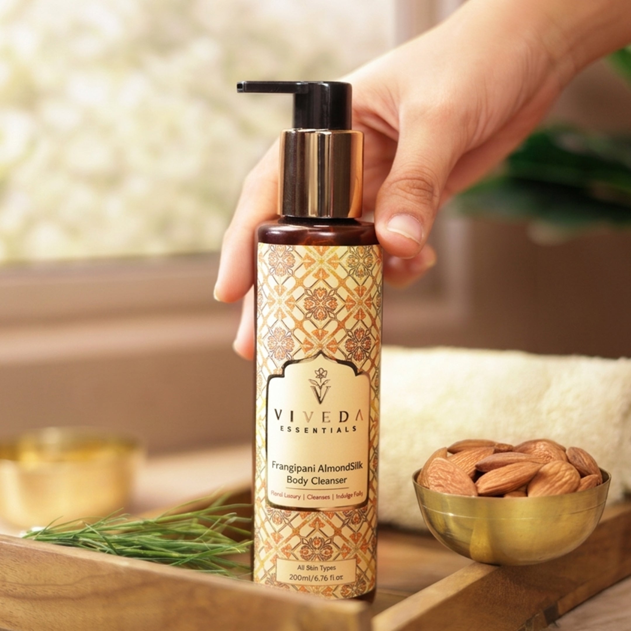 Frangipani AlmondSilk Body Cleanser