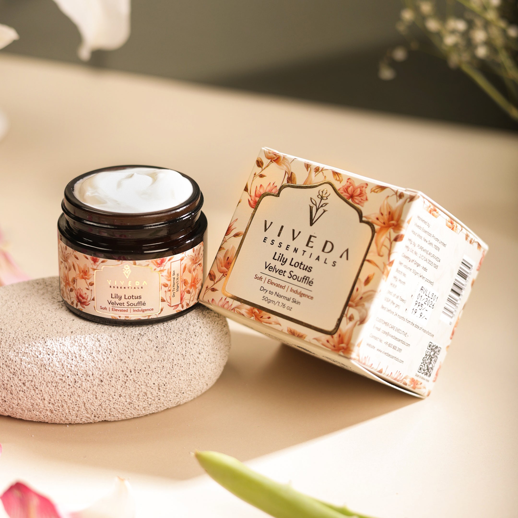 Lily Lotus Velvet Soufflé