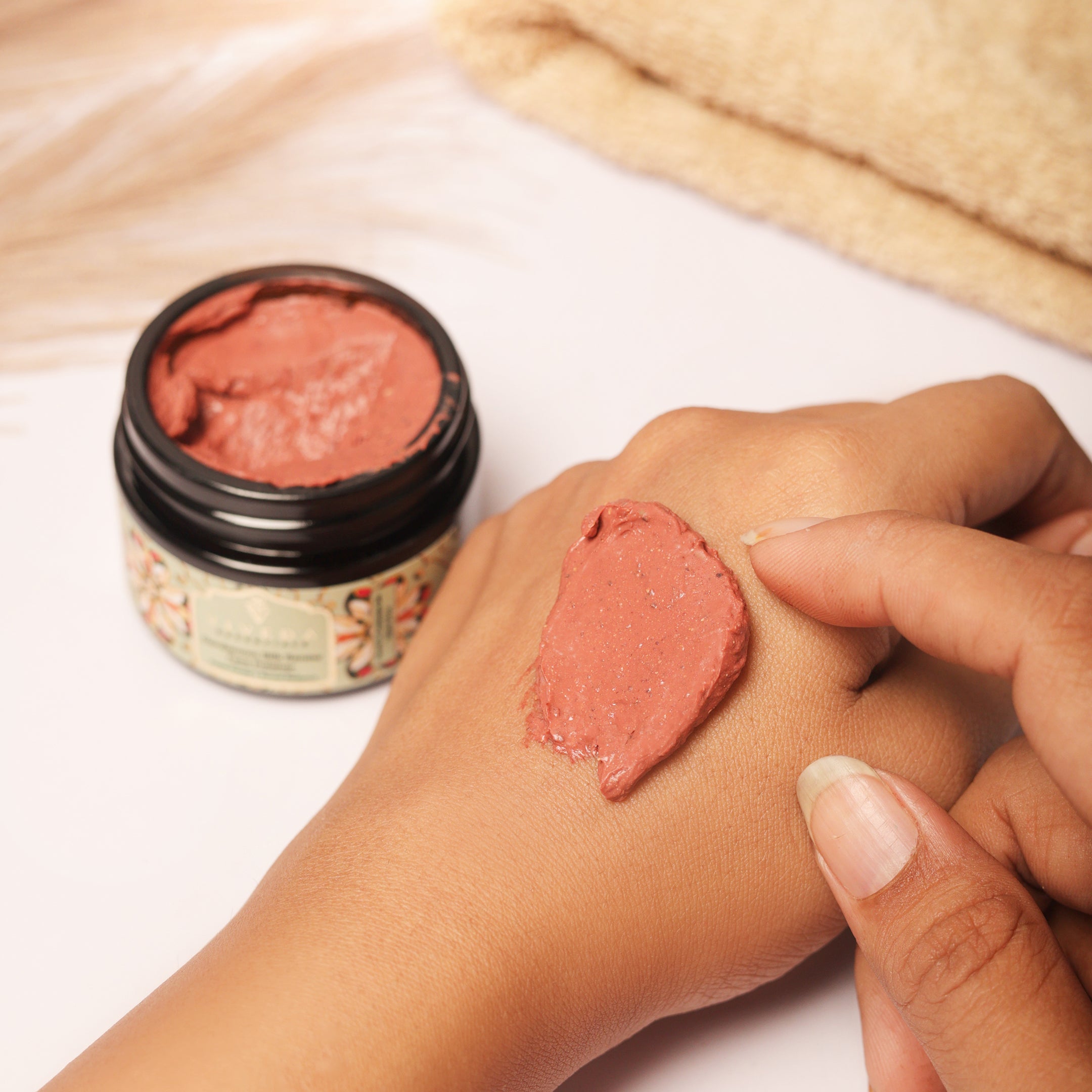 Cardamom Silk Renew Face Polisher